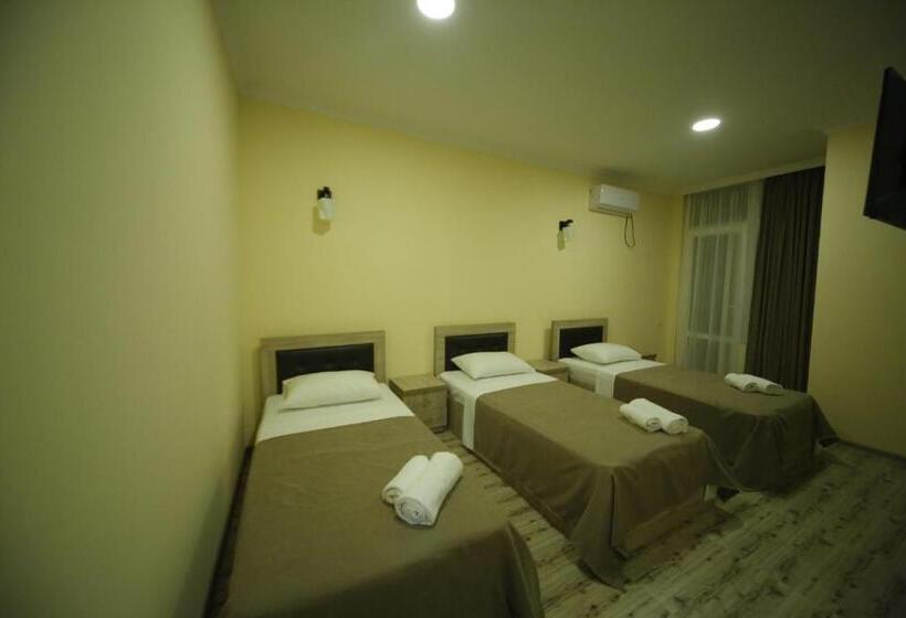 اتاق استاندارد سه نفره, Comfort