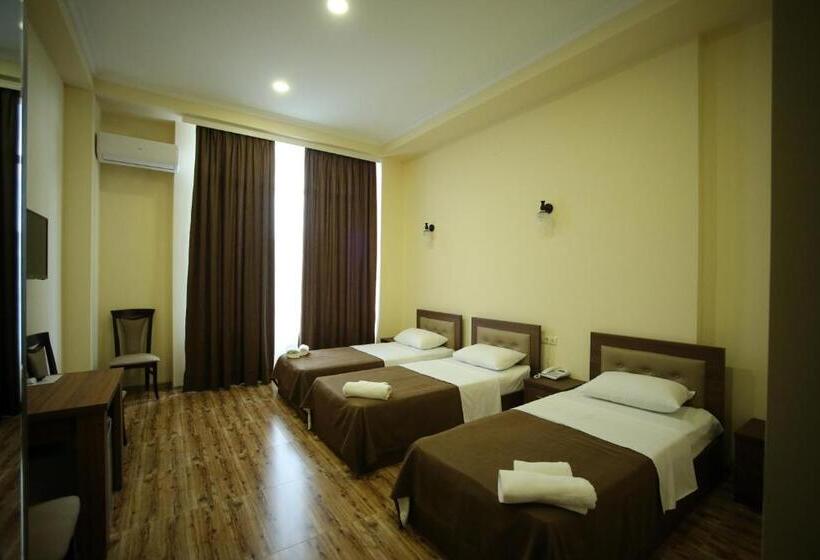 اتاق استاندارد سه نفره, Comfort