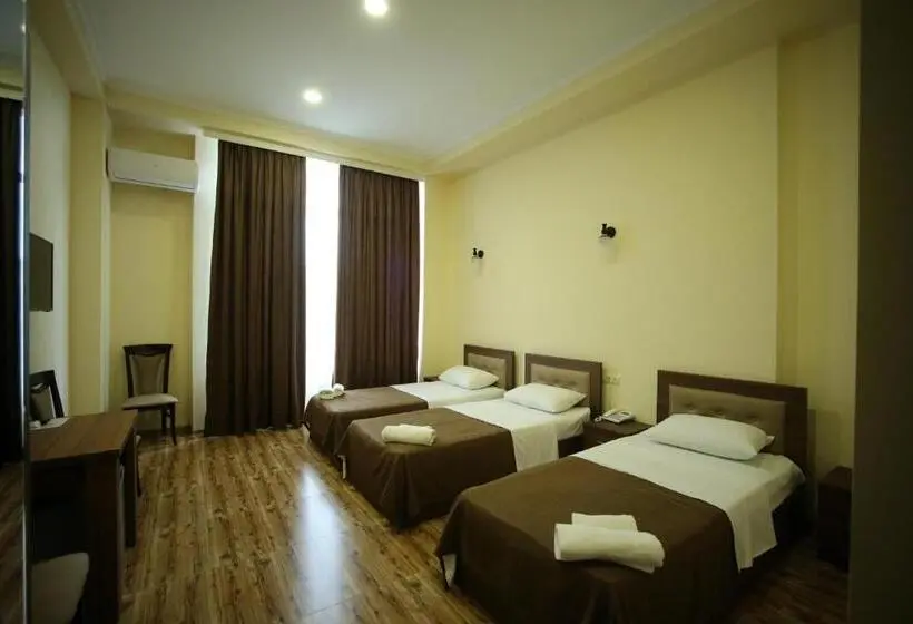 اتاق استاندارد سه نفره, Comfort