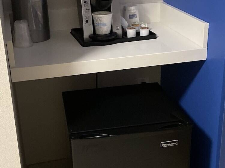 标准间, Holiday Inn Express & Suites Junction, An Ihg