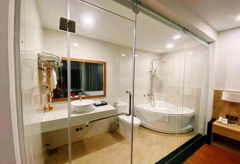 اتاق لوکس با تخت بزرگ, Lily Apartment