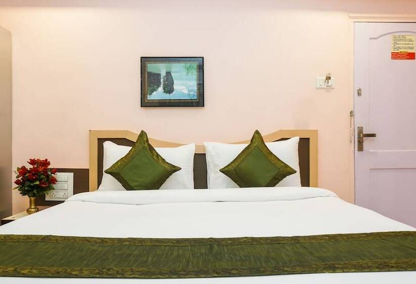 غرفة قياسية, Treebo Hillway Inn Main Market