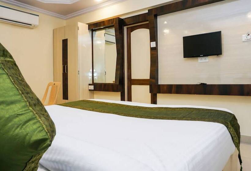 غرفة ديلوكس, Treebo Hillway Inn Main Market