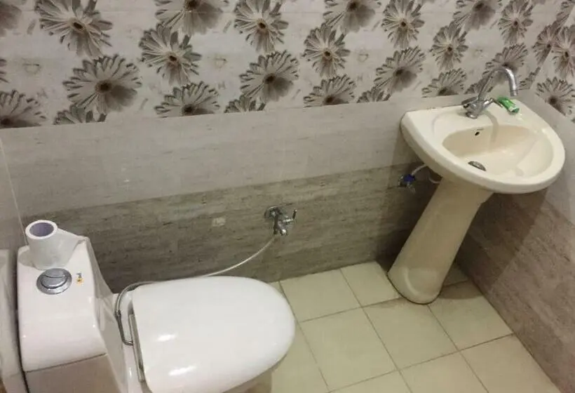 Geteiltes Mehrbettzimmer, Zoola Palace