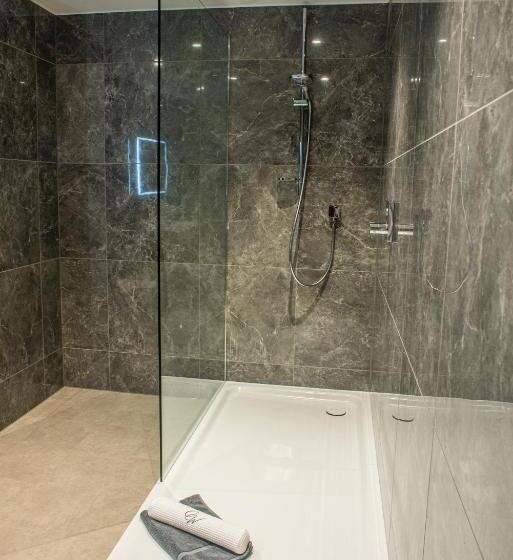 Люкс Повышенной Комфортности, Crow Wood Hotel & Spa Resort