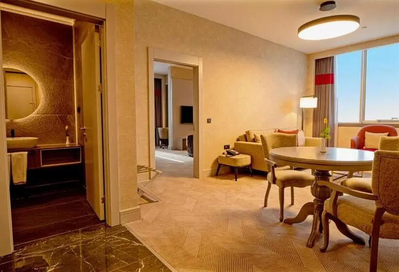 سوئیت با تخت بزرگ, Ramada By Wyndham Diyarbakir