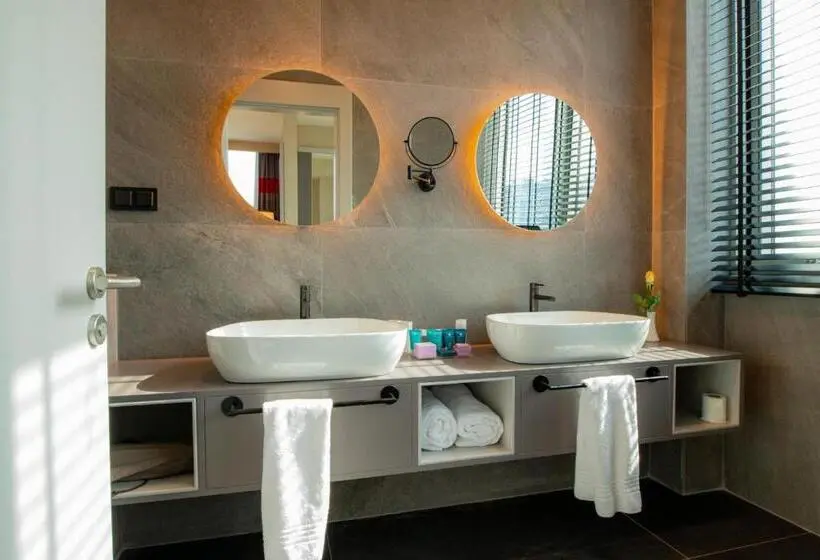سوئیت با تخت بزرگ, Ramada By Wyndham Diyarbakir