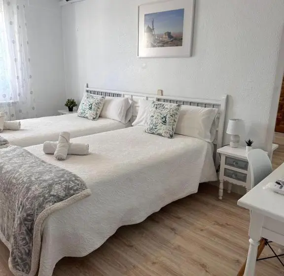 Habitació Estàndard, Consuegra
