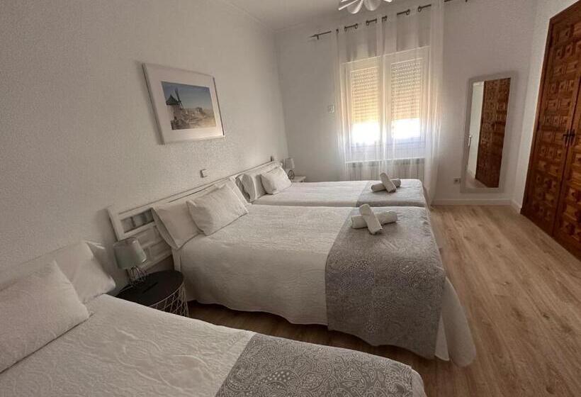 Номер Стандарт Трехместный, Consuegra