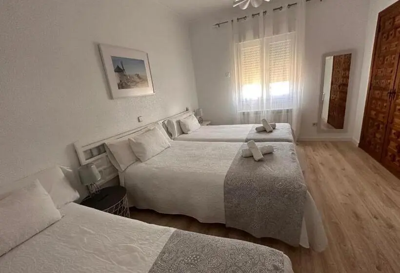 Habitació Triple Estàndard, Consuegra