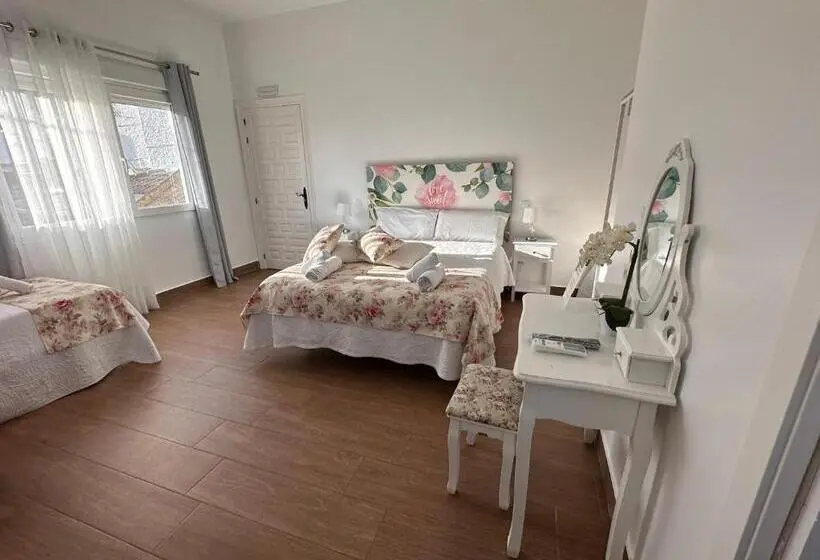 Family Room, Consuegra