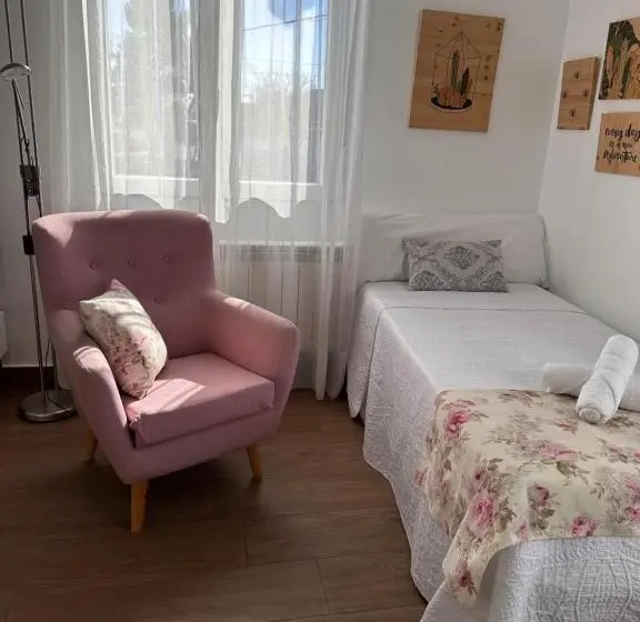 Family Room, Consuegra