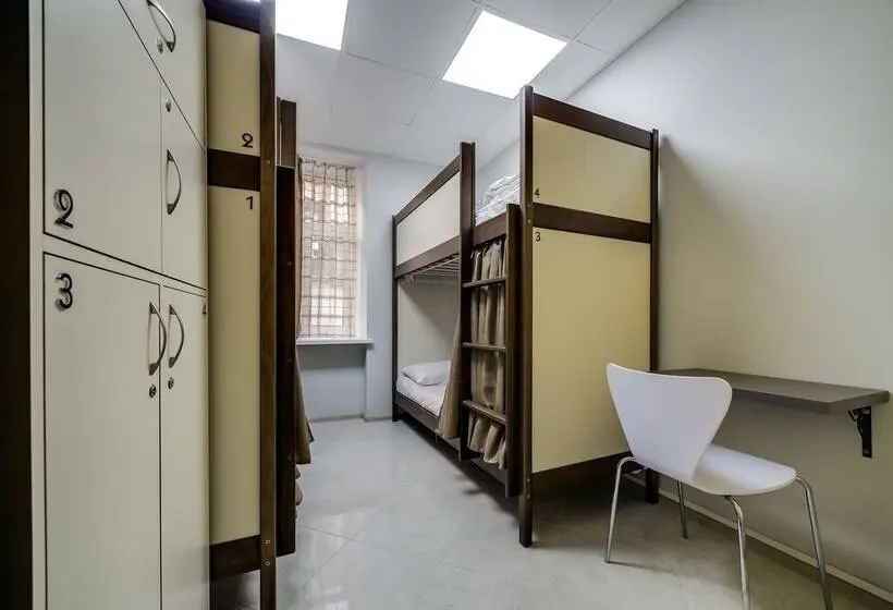 Geteiltes Mehrbettzimmer, Ostriv Hostel