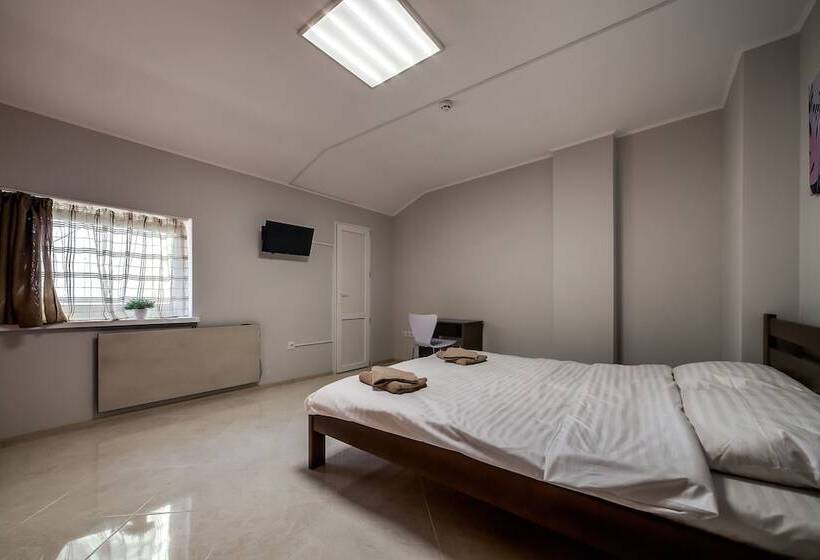 اتاق استاندارد, Ostriv Hostel