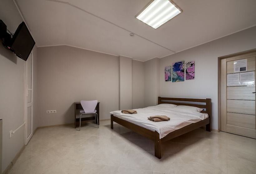 اتاق استاندارد, Ostriv Hostel