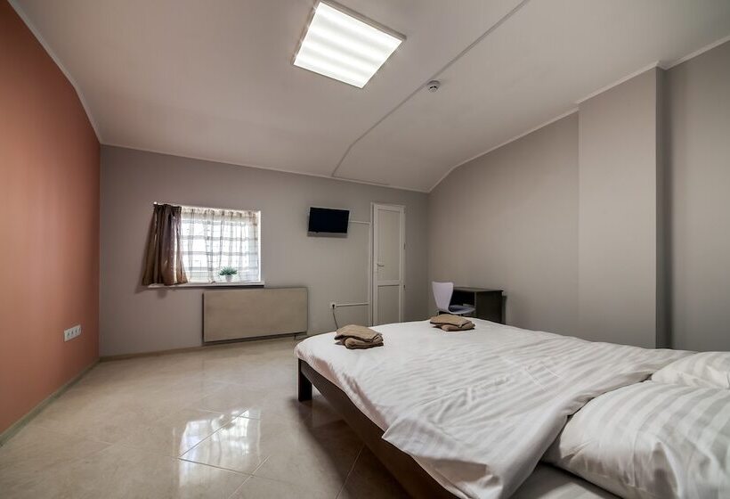 اتاق استاندارد, Ostriv Hostel