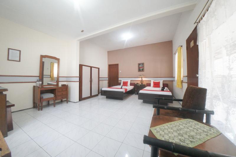 Номер Стандарт, Reddoorz Near Balai Kota Malang