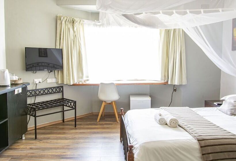 اتاق استاندارد, The Leslie Executive