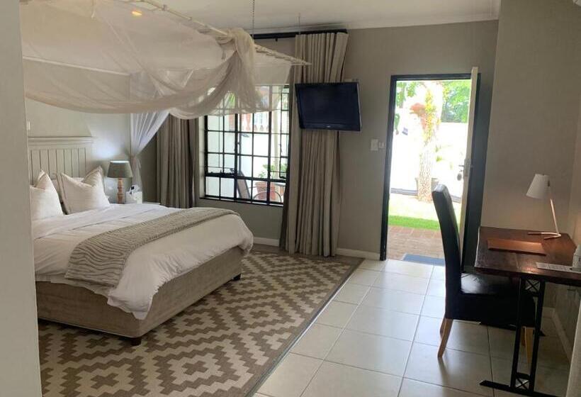 اتاق استاندارد, The Leslie Executive