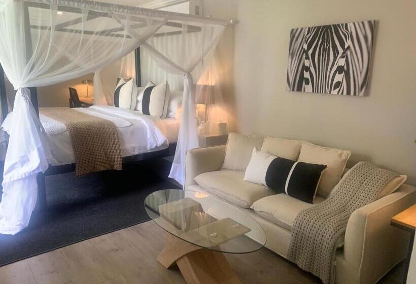 اتاق لوکس, The Leslie Executive