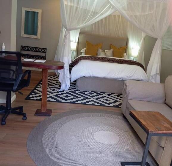 اتاق لوکس, The Leslie Executive