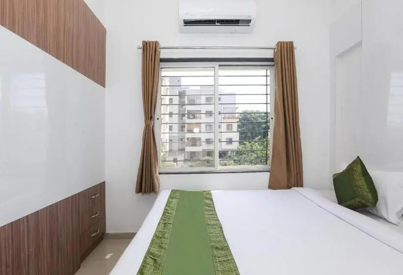 Superior-Zimmer, Treebo Sapphire Studio