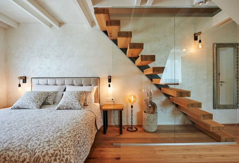 اتاق لوکس سه تخته, Hiša Ančka, Boutique Hotel & Maja Rooms