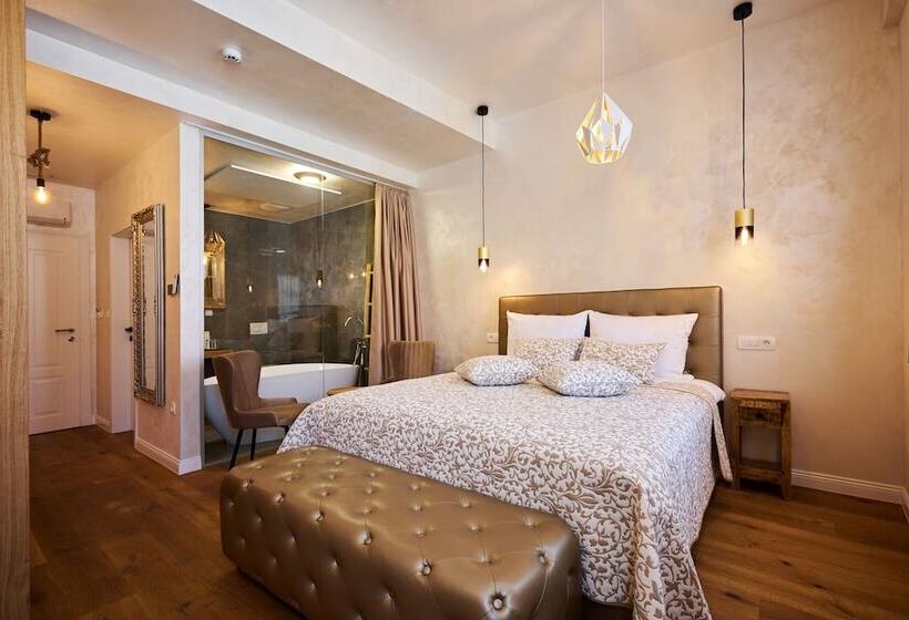 اتاق لوکس, Hiša Ančka, Boutique Hotel & Maja Rooms