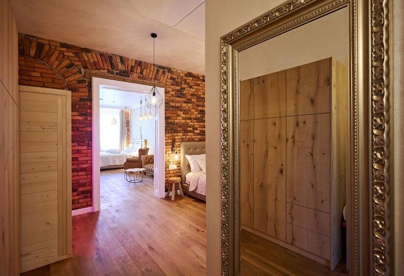 آپارتمان لوکس 1 خوابه, Hiša Ančka, Boutique Hotel & Maja Rooms