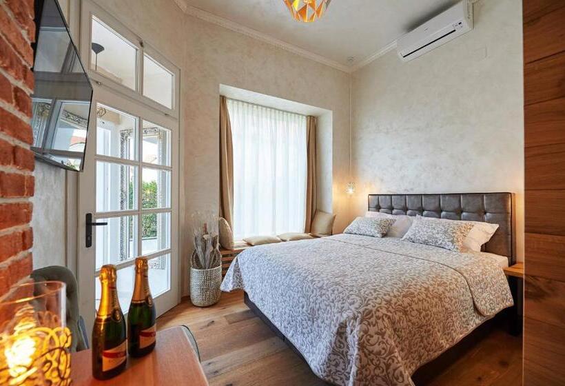 اتاق سوپریور سه تخته, Hiša Ančka, Boutique Hotel & Maja Rooms