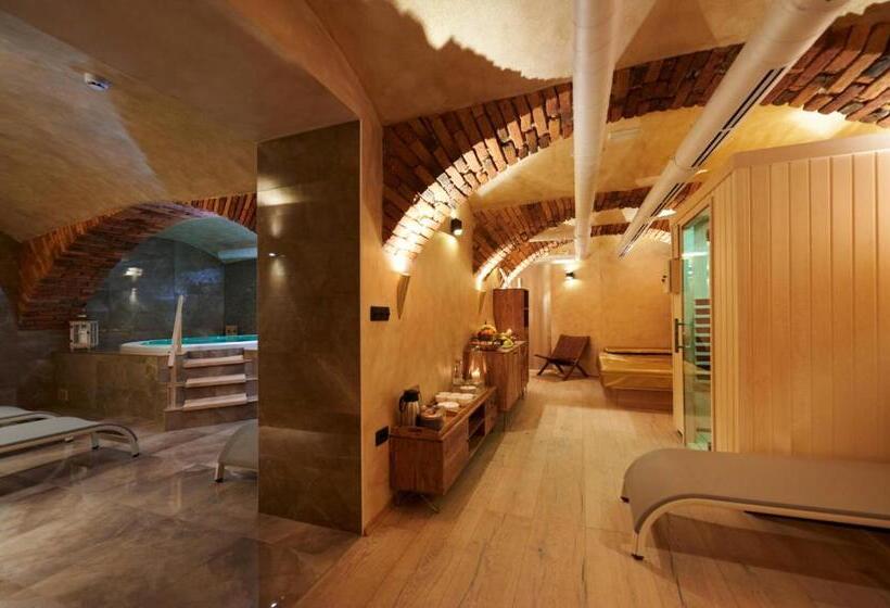 اتاق سوپریور سه تخته, Hiša Ančka, Boutique Hotel & Maja Rooms