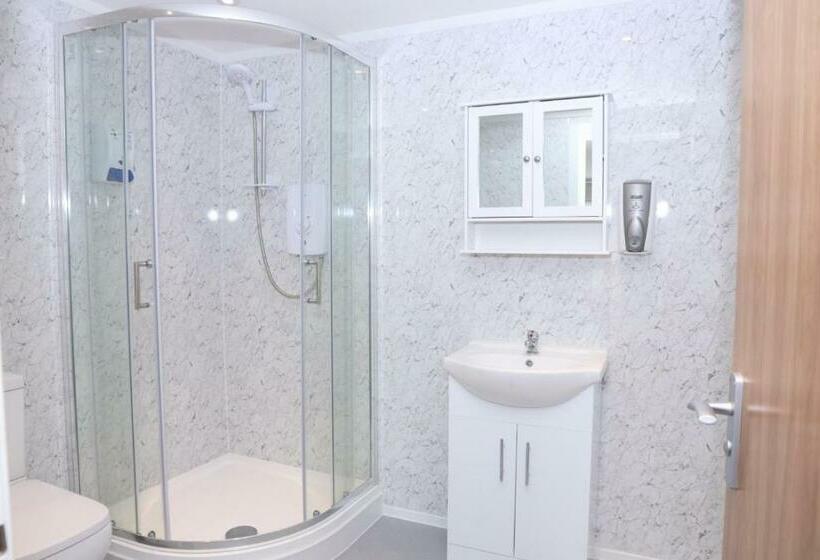 اتاق لوکس, The Sandon