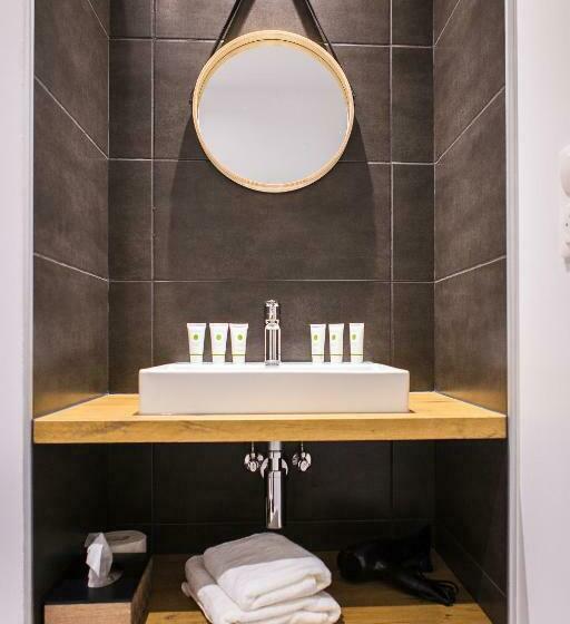 Номер Стандарт, Château De Tauzies, The Originals Relais