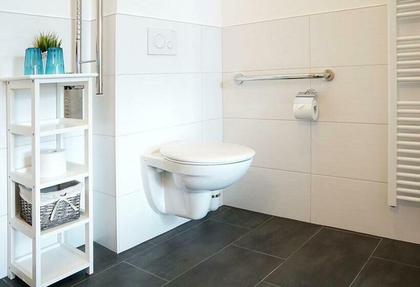 Номер Стандарт, Boootshaus Am Spreeufer