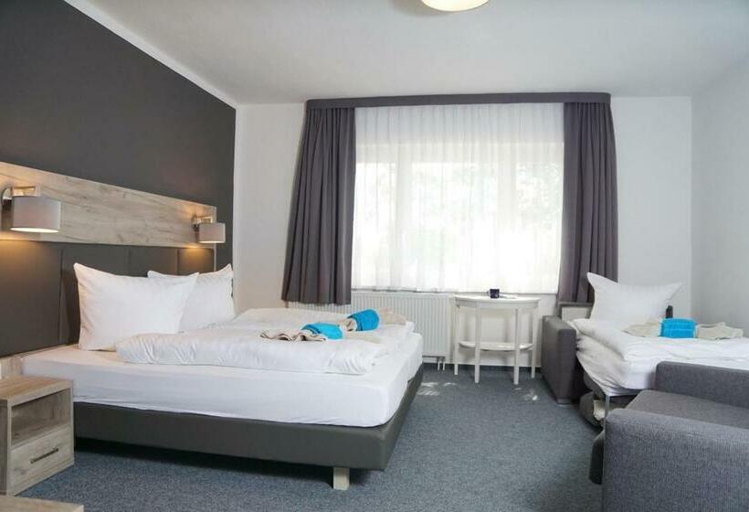 Семейный Номер, Boootshaus Am Spreeufer