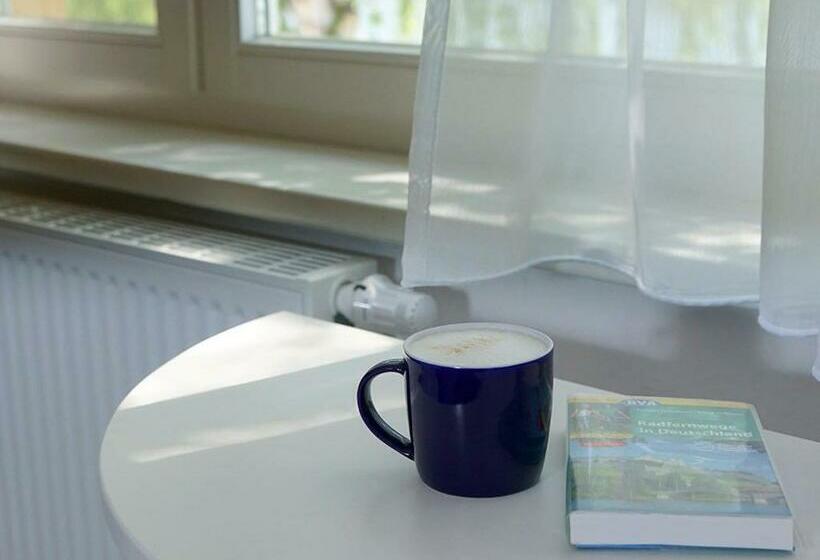 Семейный Номер, Boootshaus Am Spreeufer