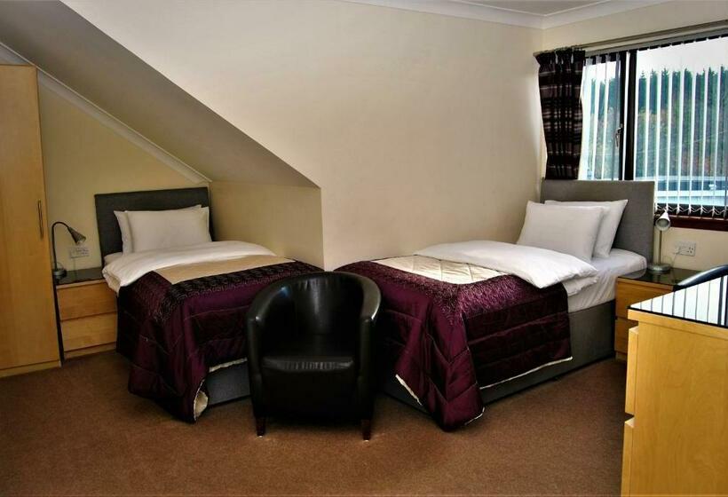 غرفة قياسية, The Old Schoolhouse