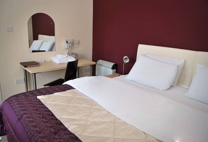 بنجلو قياسى, The Old Schoolhouse