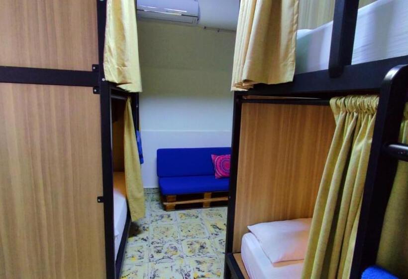 Семейный Номер Совместный Санузел, Hostel Trip Monkey San Gil