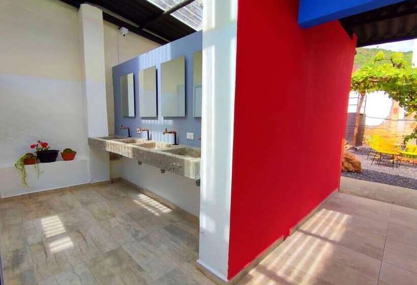 سرير فى غرفة مشتركه, Hostel Trip Monkey San Gil