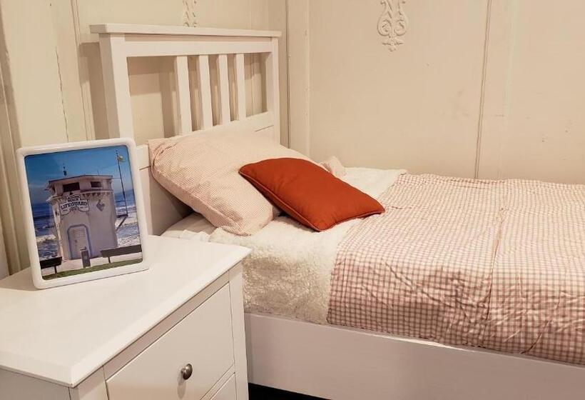 سرير فى غرفة مشتركه, Mystayla