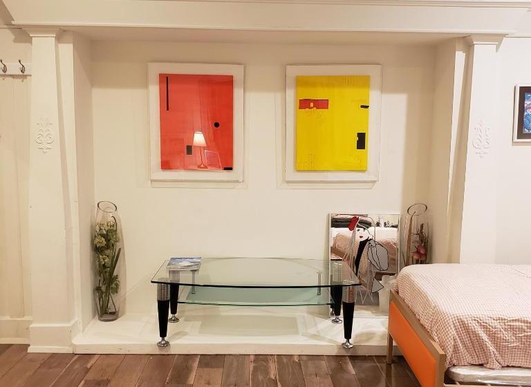 سرير فى غرفة مشتركه, Mystayla