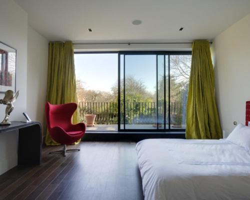 带阳台的豪华间, Colibri Inn