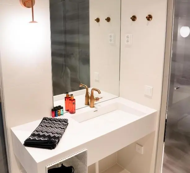 キングサイズベッドのデラックススイート, Design Hotel Levi