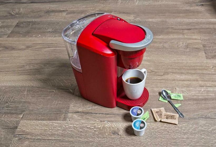 سوییت, Stateline Cabin