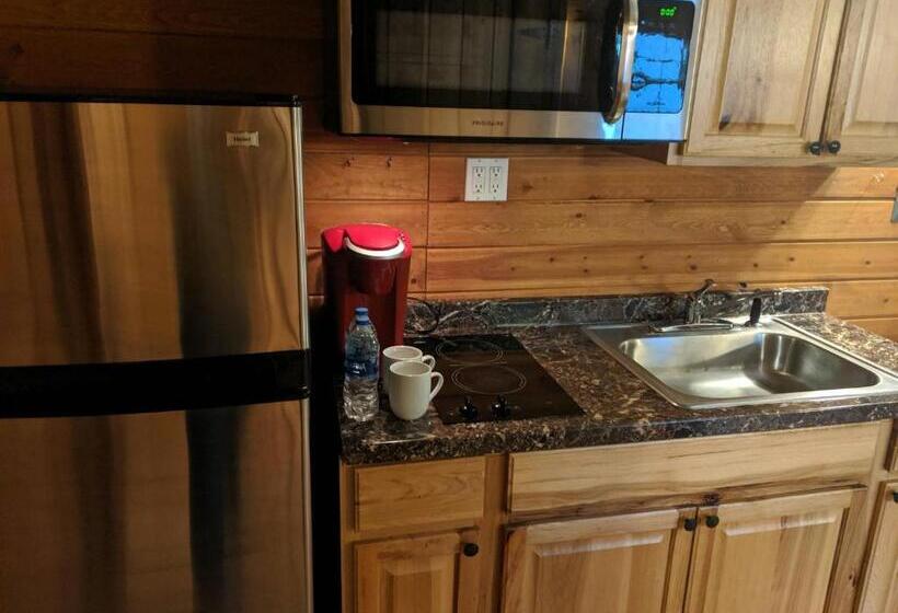 سوییت جونیور لوکس, Stateline Cabin