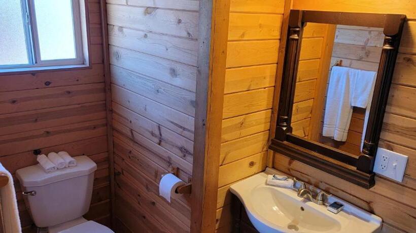 سوییت لوکس, Stateline Cabin