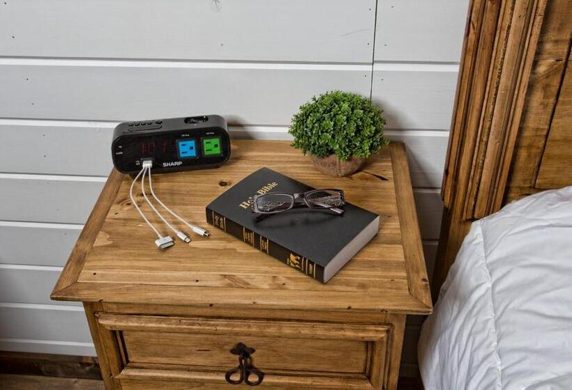 استودیوی لوکس, Stateline Cabin