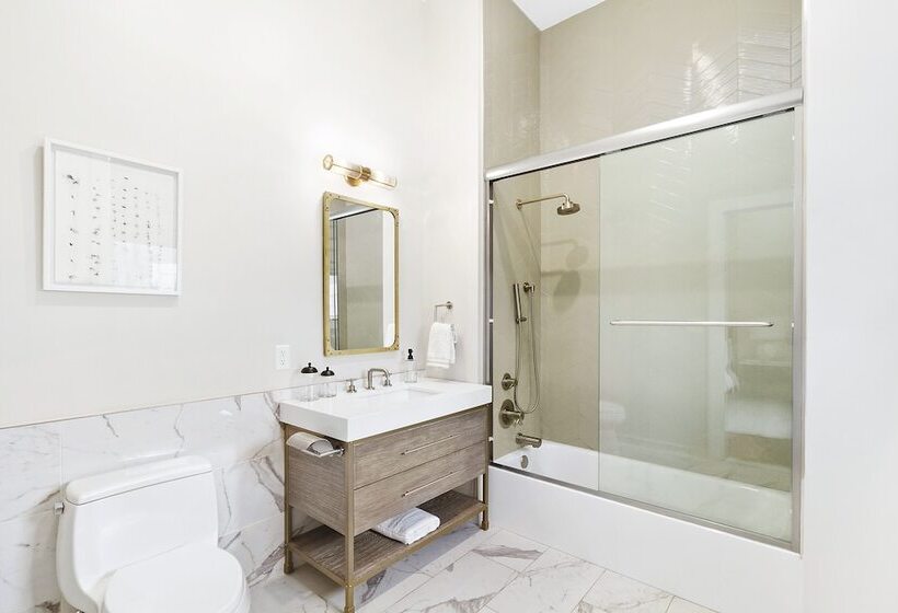 Апартаменты Deluxe 1 Спальня, The Vanderbilt Hotel Suites