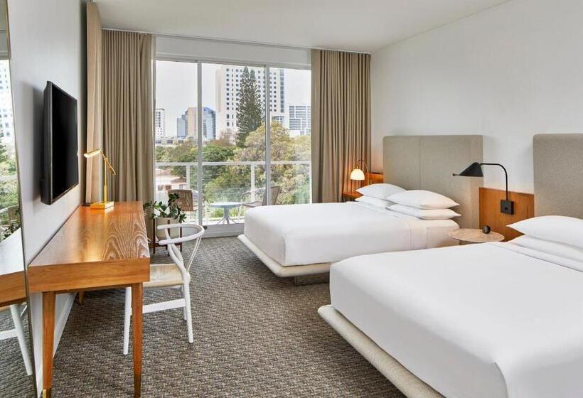 스탠다드 발코니 룸, The Sarasota Modern, A Tribute Portfolio